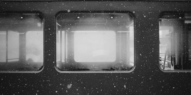 LED照明如何告别眩光？解析灯罩设计、安装位置与遮光角对视觉舒适度的关键影响