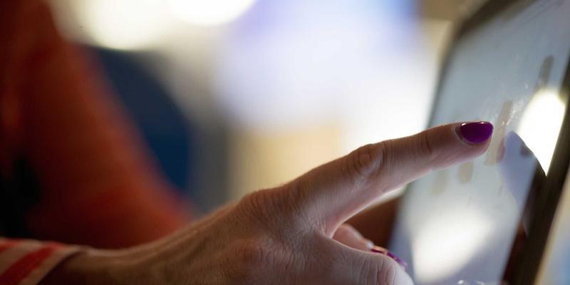 智能灯泡、吊灯与台灯：照亮家居的隐私风险与安全防护指南