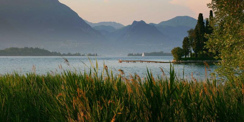 灯泡30：高效节能的LED照明新选择，点亮你的品质生活