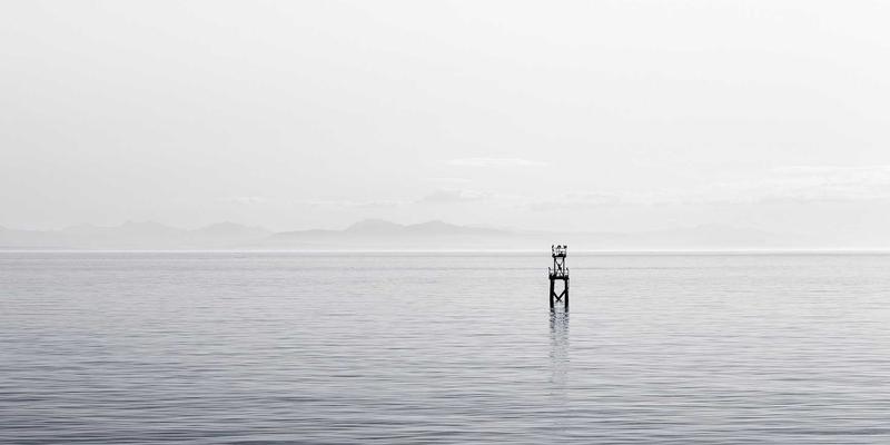 照明设计新思维：告别瓦数迷思，用流明精准计算房间所需亮度